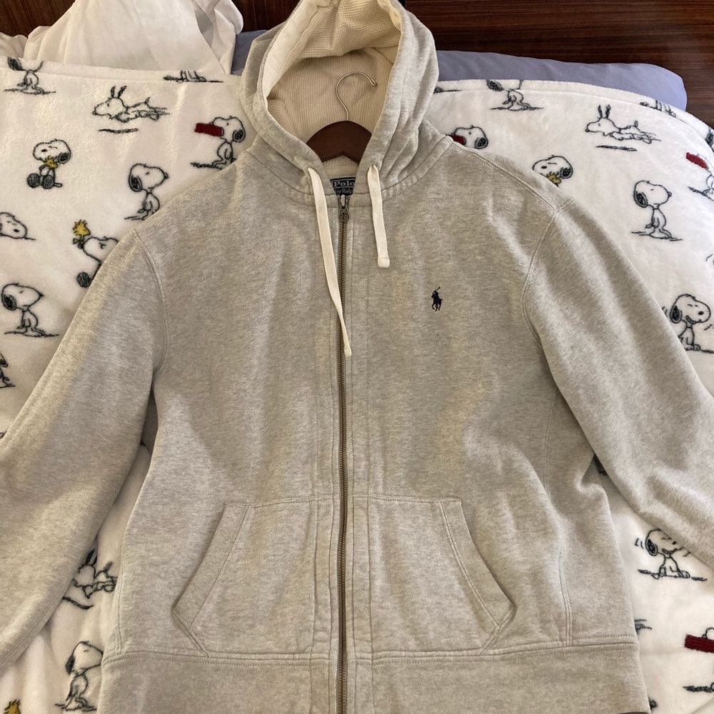 Men’s Ralph Lauren Sweatshirt.